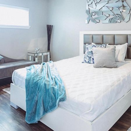 Premium Styled 2 Bedroom Apt In The Heart Of The Heights Houston Zewnętrze zdjęcie