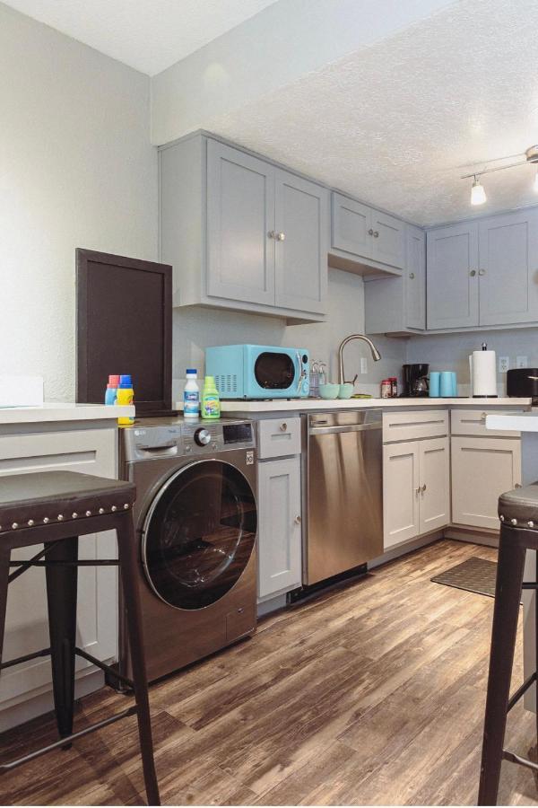 Premium Styled 2 Bedroom Apt In The Heart Of The Heights Houston Zewnętrze zdjęcie